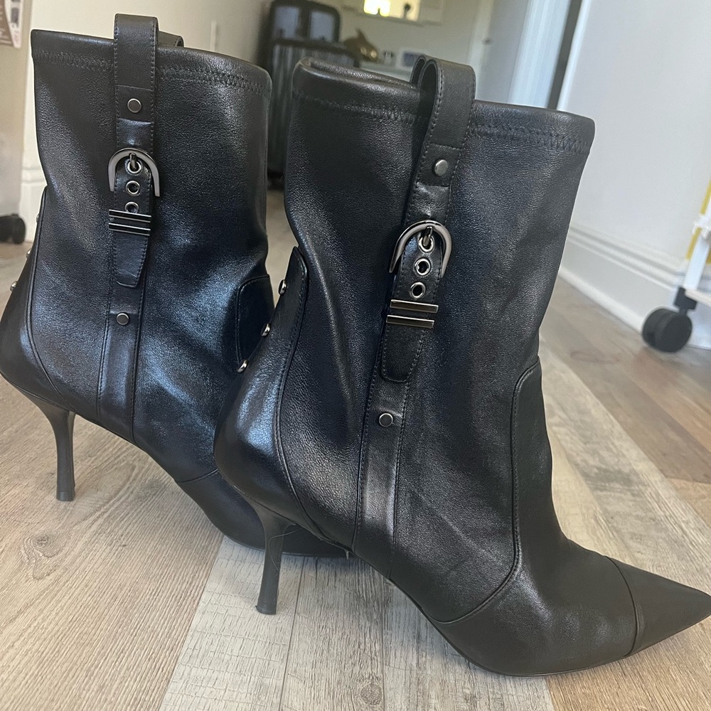 Stuart W. Maverick 75 bootie